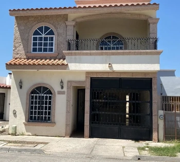 5_2876 | CASA EN VENTA 4 REC BOSQUES DEL PEDREGAL | GCI Bienes Raíces